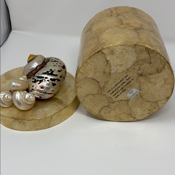 Capiz Shell Cylindar Box w/ Top w/ Large Shells - Picture 6 of 7